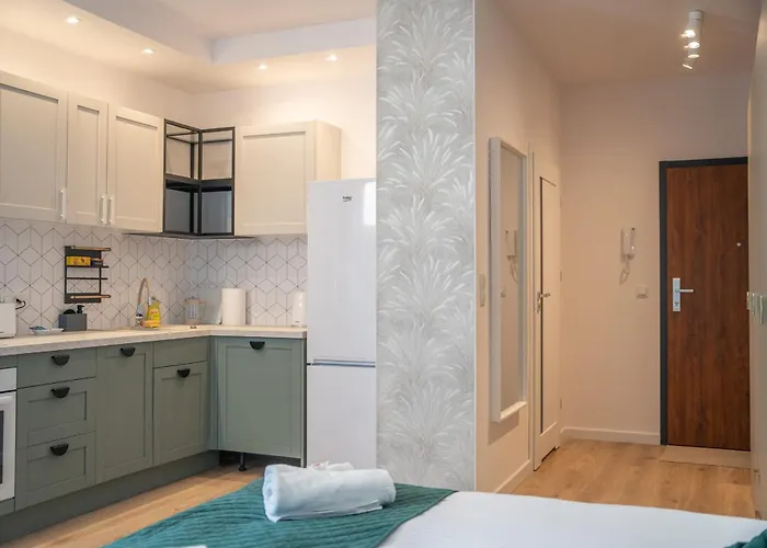 Pistachio With Balcony Centrum Pomorska Διαμέρισμα *