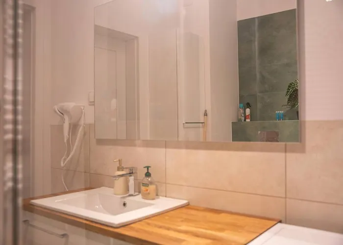 Pistachio With Balcony Centrum Pomorska * Λοτζ